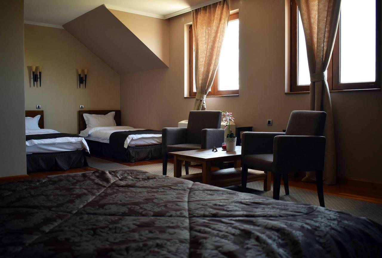 Hotel Moja Carda Temerin エクステリア 写真